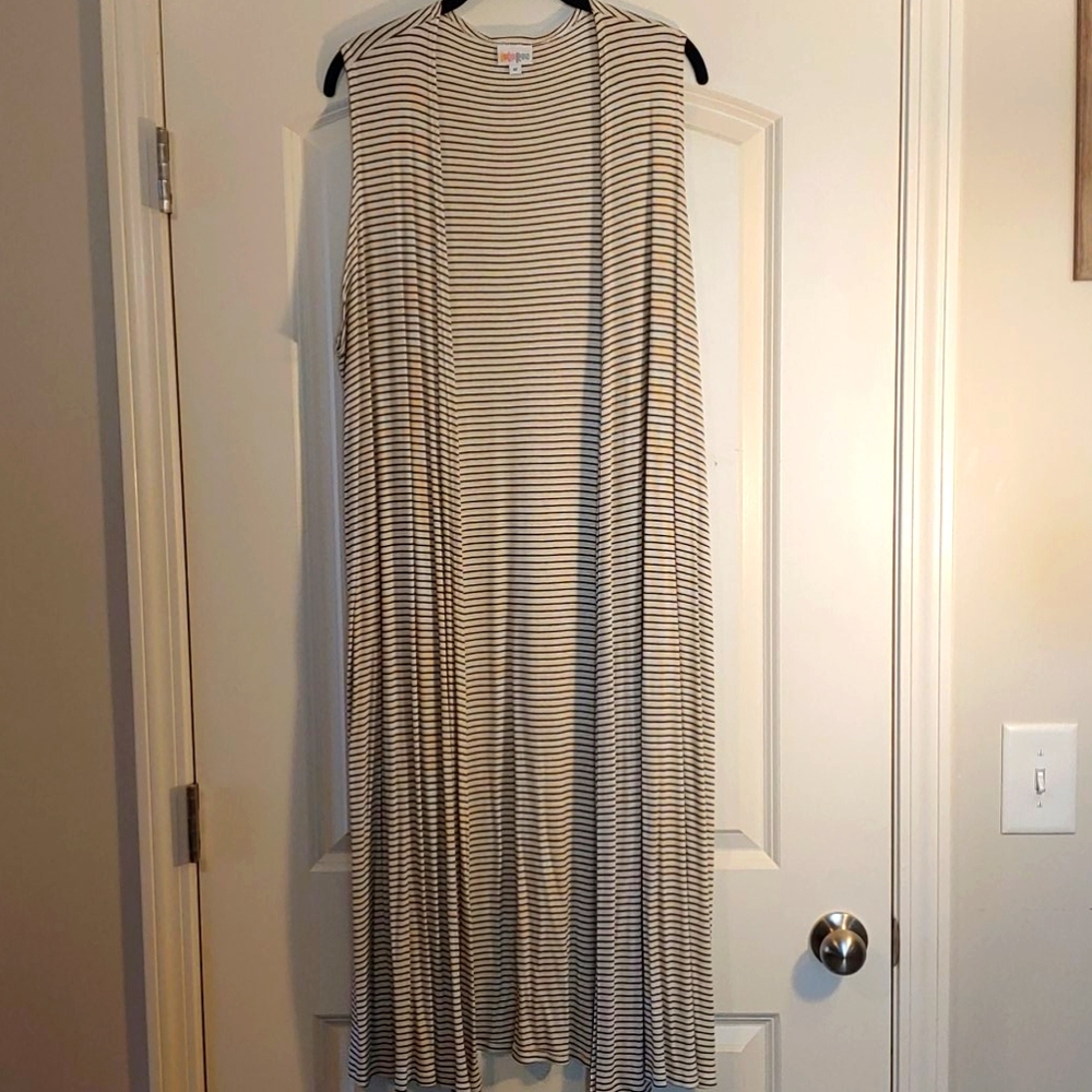 Lularoe Joy (White/Black)
